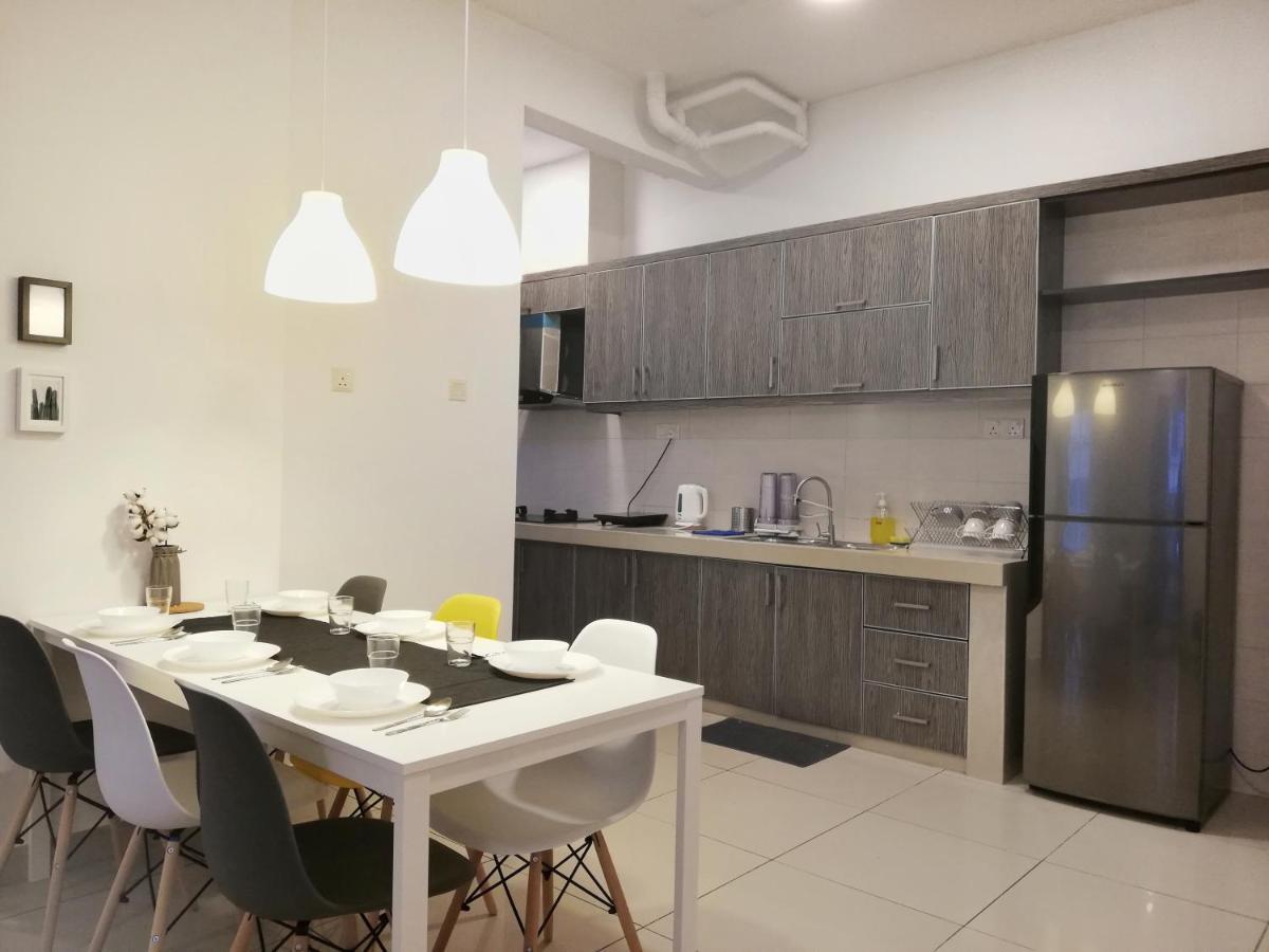 Subang City Residence, 8-9 Pax With Balcony, Walking Distance To Summit, 5Min To Sunway Subang Jaya Exteriör bild